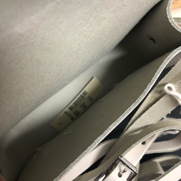 Cambridge x MDW Tiny Satchel in Leather - Picture 3 of 6